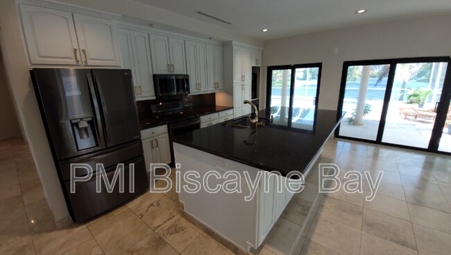 Building Photo - 21369 SW 92nd Ave