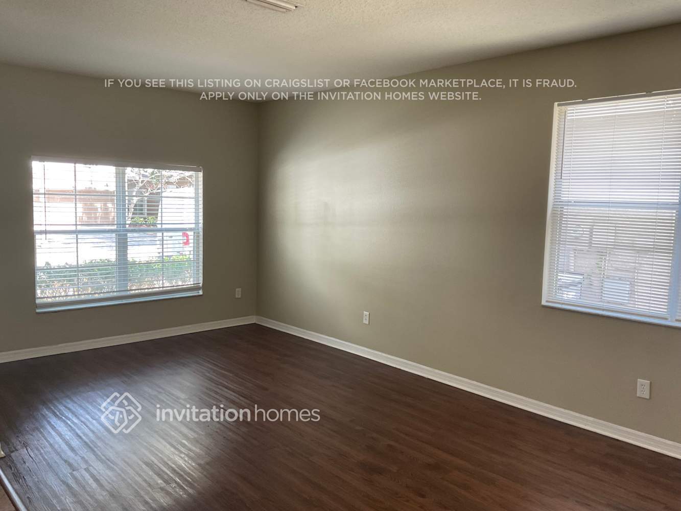 Building Photo - 11250 Creek Haven Dr