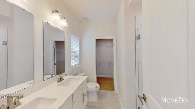 Building Photo - 3645 S Tryon St