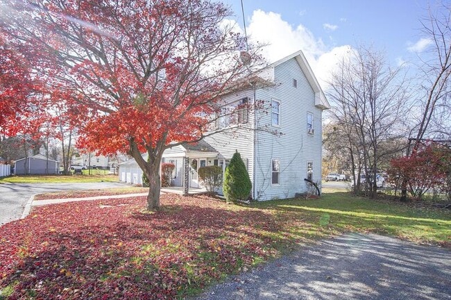 Building Photo - 42R Jefferson St