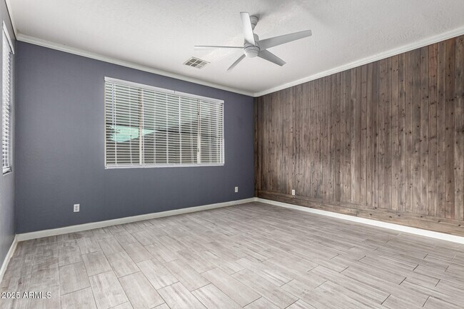 Building Photo - 16435 N 152nd Ln