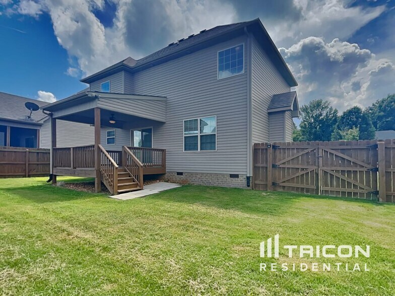 Building Photo - 485 Preakness Cir