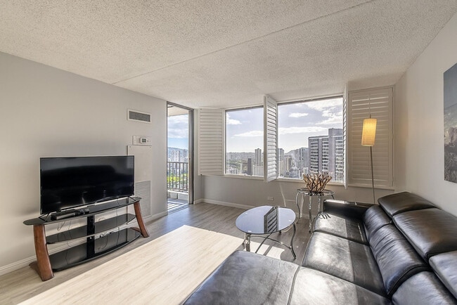 Building Photo - 411 Hobron Ln