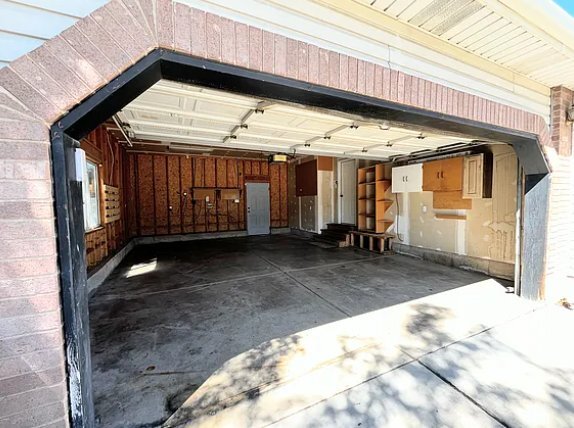 Building Photo - 142 S 1300 E