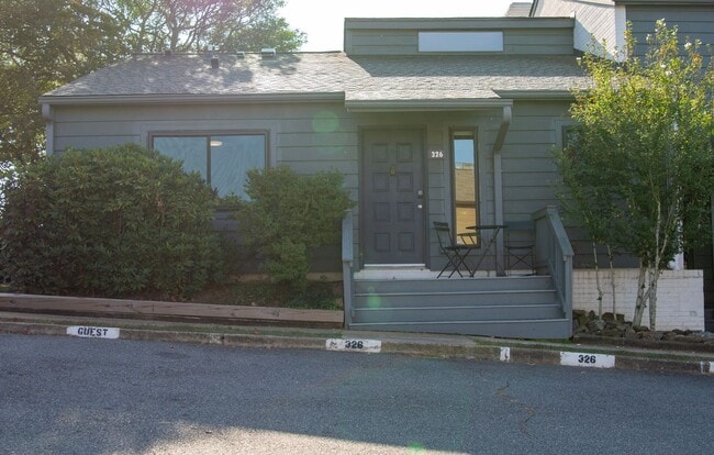 Primary Photo - 326 Harvest Dr