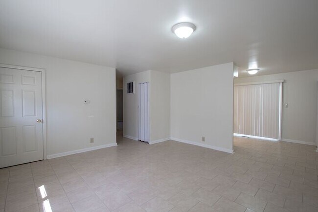 Building Photo - 8508 GEORGIANA LANE