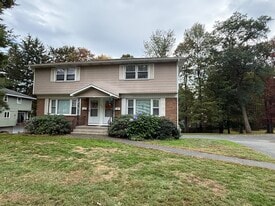 Building Photo - 566 Kenwood Ave