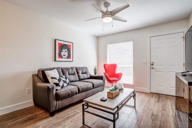 Building Photo - 3009 Matador Dr