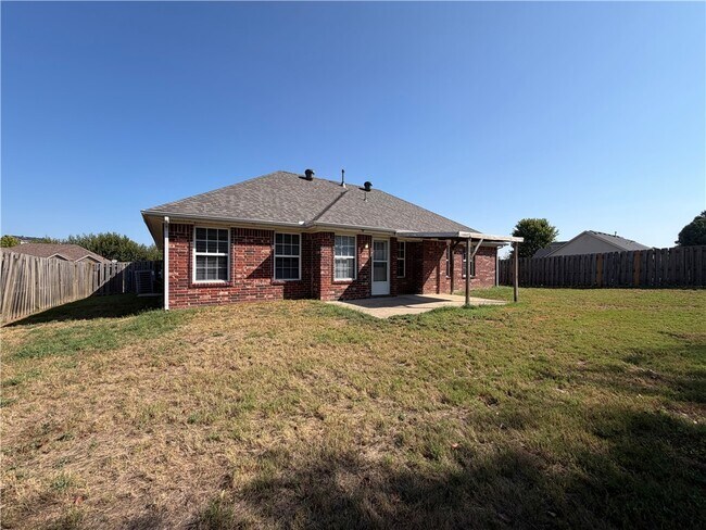 Building Photo - 350 Beasley Dr