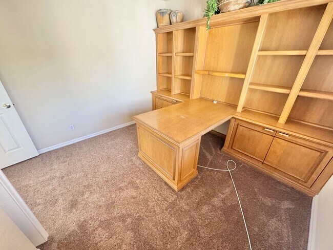 Building Photo - UPPER-LEVEL CONDO WITH BALCONY IN SUMMERLIN