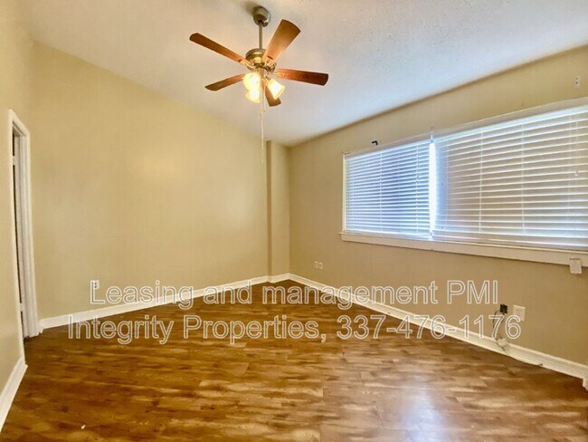 Building Photo - 11550 Southfork Ave