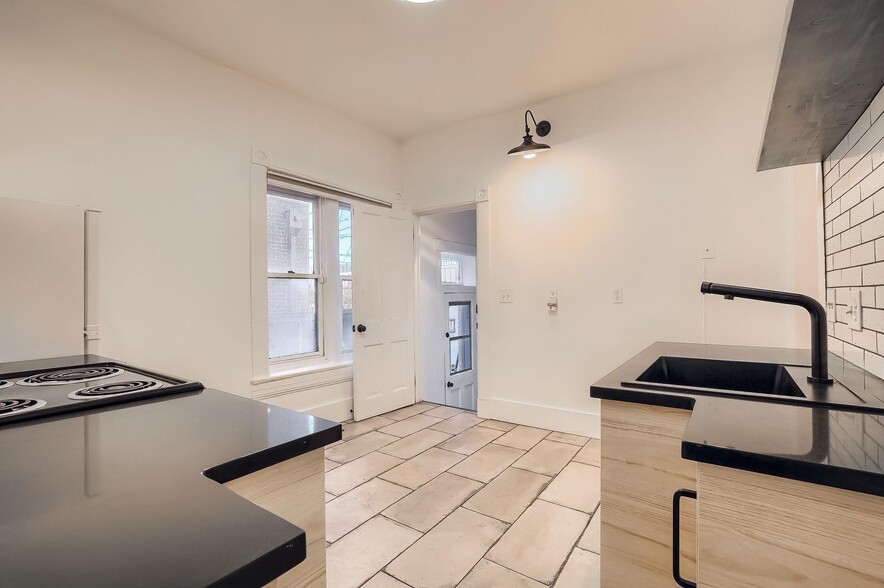 Building Photo - 2120 W 28th Ave