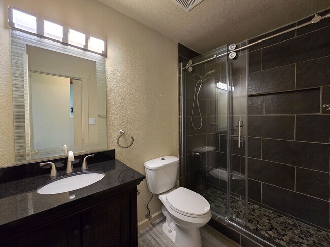 Building Photo - 7250 Via Verde