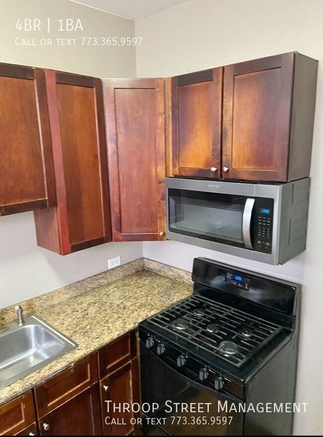 Building Photo - 5709 S Wentworth Ave