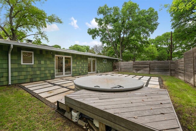 Building Photo - 2314 Westforest Dr