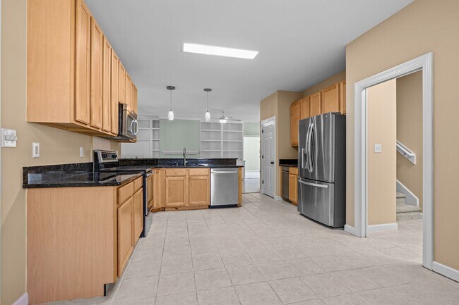 Building Photo - Four Bed Brandywine Home Available Now