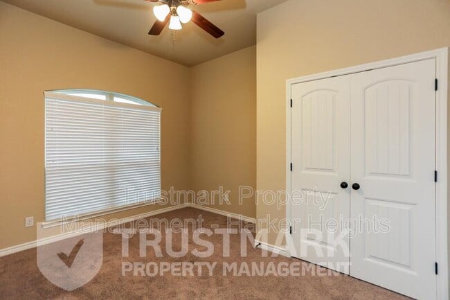Building Photo - 1304 Risen Star Ln