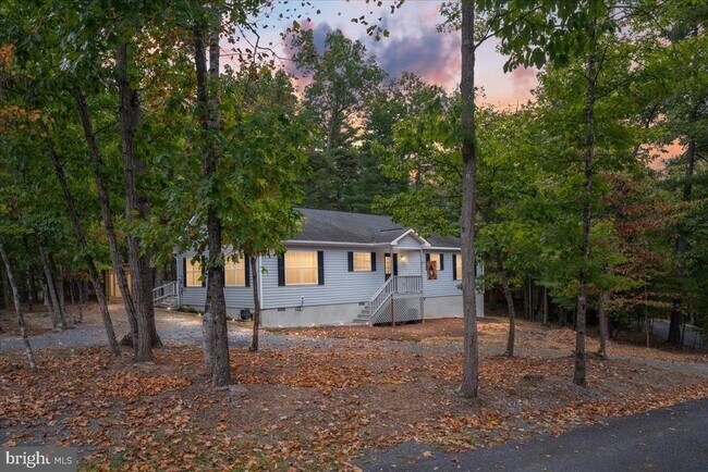 Building Photo - 268 Dogwood Dr