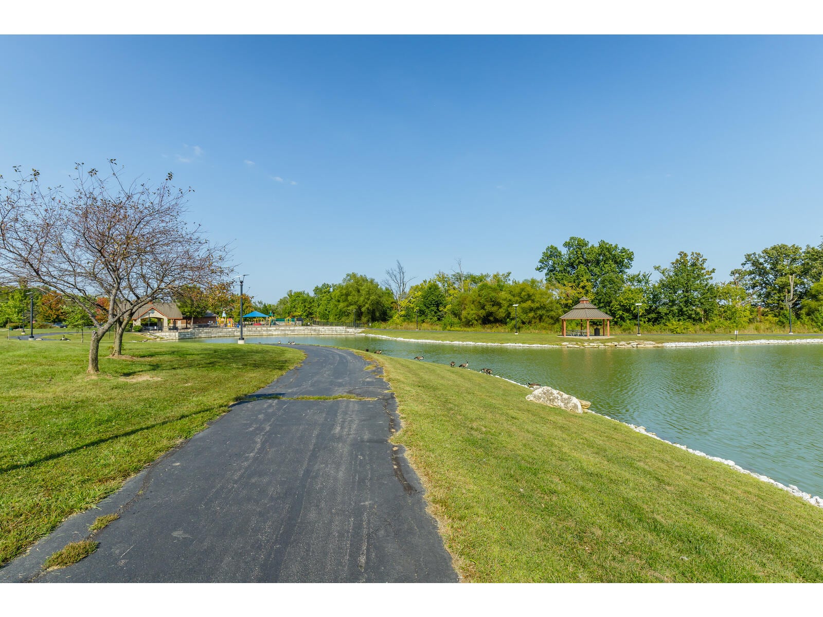 Building Photo - 810 Waler Dr