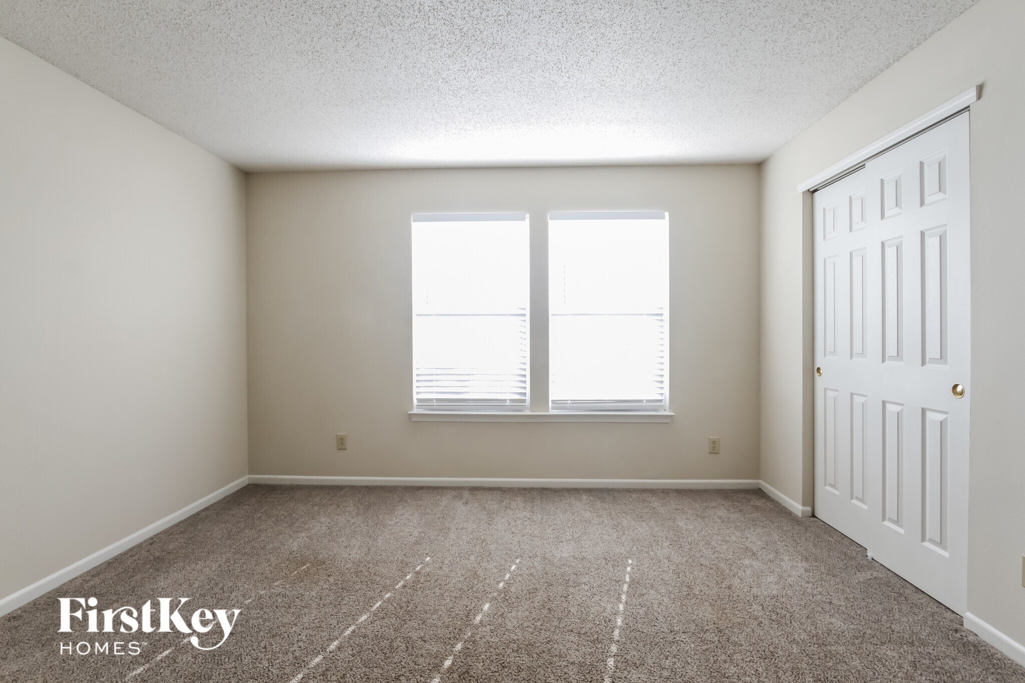Building Photo - 9192 Huntleigh Cir