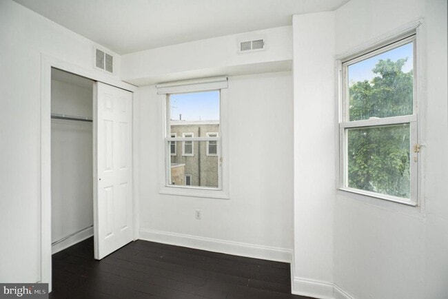 Building Photo - 2027 N 15th St