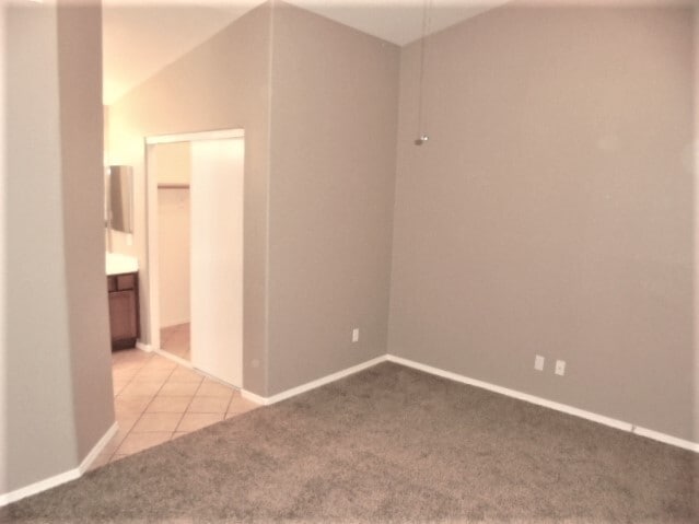 Building Photo - 7729 W Rancho Dr