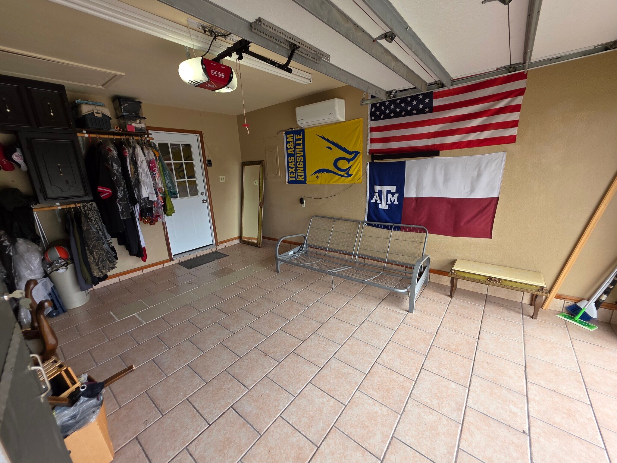 Building Photo - 209 La Silla Dr