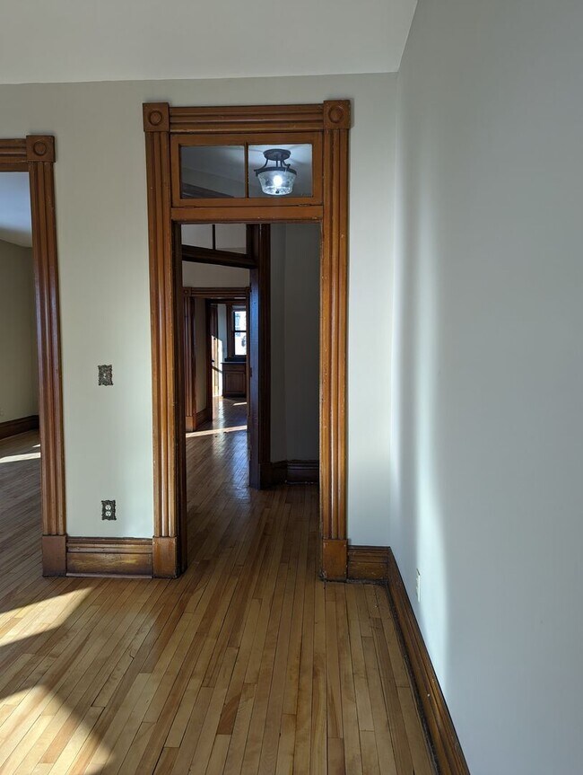 Building Photo - 653 5th St E