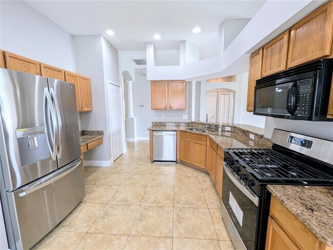 Building Photo - 15524 Lake Bella Vista Dr