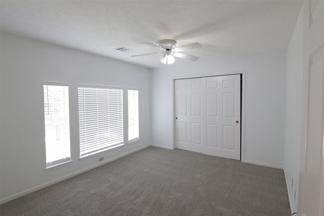 Building Photo - 1238 Manchester Cir