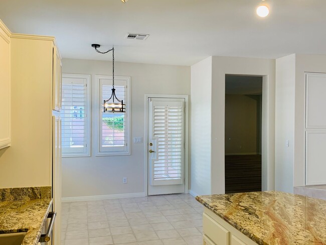 Building Photo - Beautiful home in Green Valley