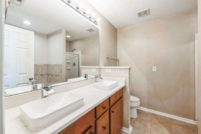 Building Photo - Spacious 3BR Townhome in Apex