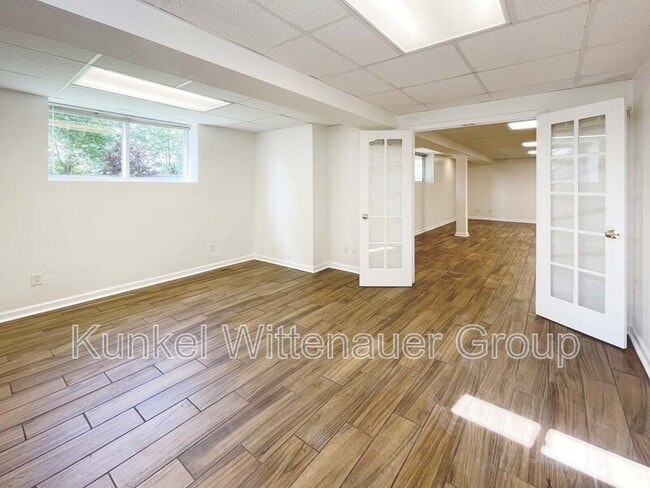 Building Photo - 2746 Brookrun Dr