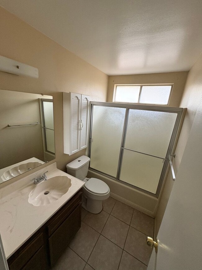 Building Photo - FOR RENT / 55+COMMUNITY