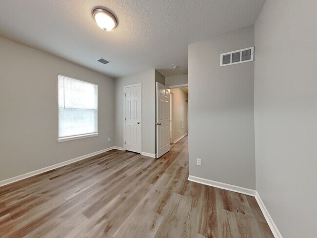 Building Photo - 4221 Woodland Ave