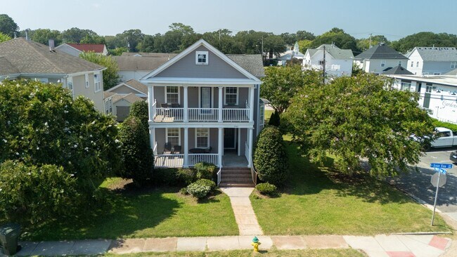 Building Photo - 1301 E Ocean View Ave