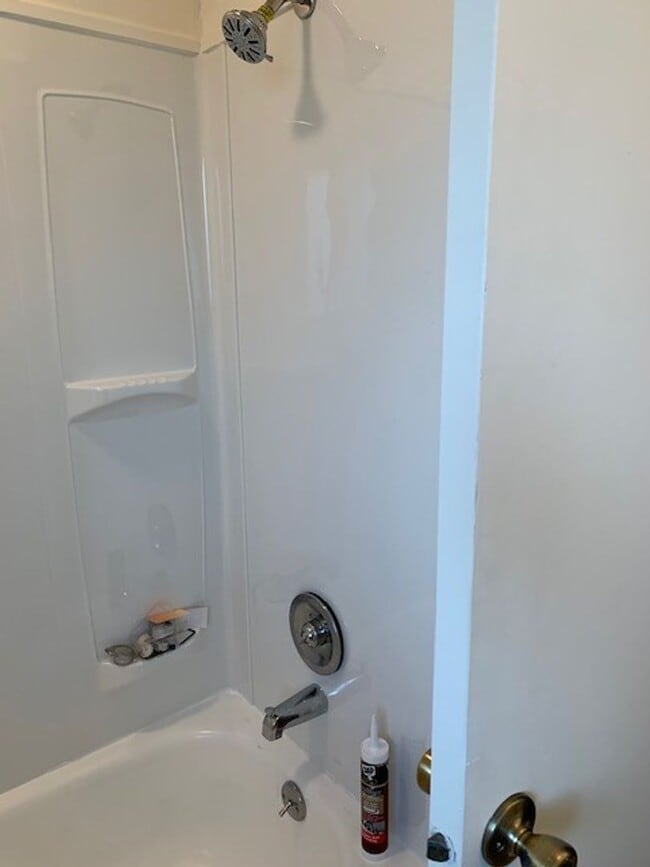Building Photo - 1211 Summers Ln