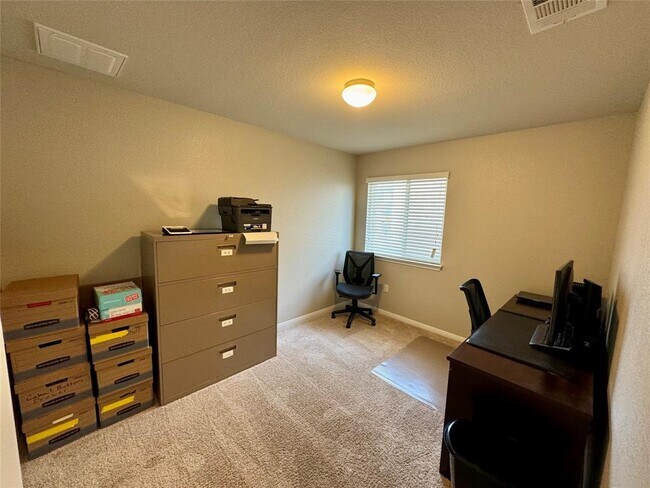 Building Photo - 416 Purple Martin Ave