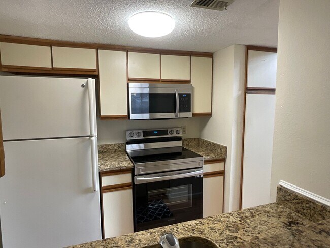 Building Photo - 298 Carriage Crossing Ln