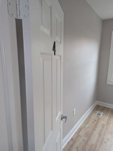 Building Photo - 2018 N Payson St