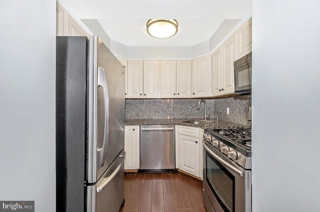 Building Photo - 10316 Rockville Pike