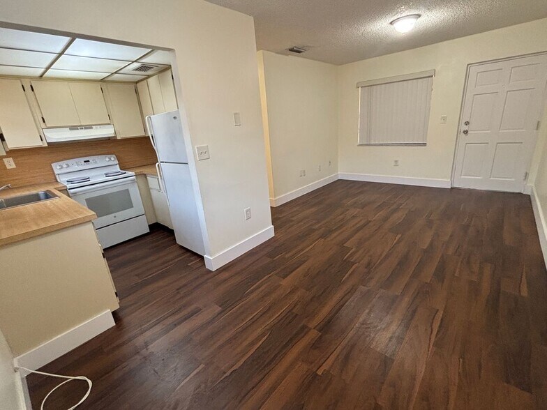 Building Photo - 5729 W 26th Ave