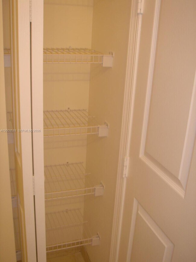 Building Photo - 4404 SW 160th Ave