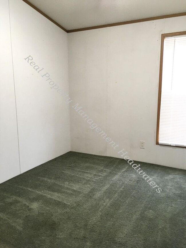 Building Photo - 3 Bedroom Mobile Home for Rent