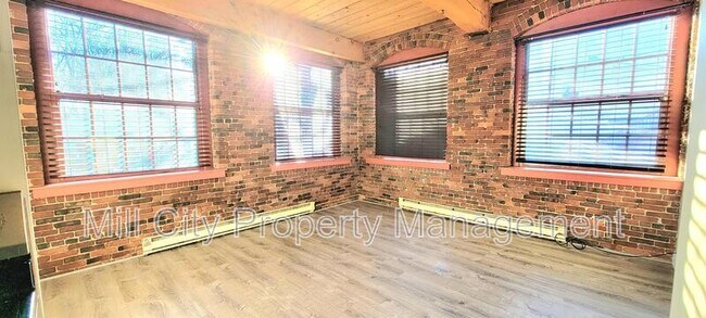 Building Photo - 335 Cypress St