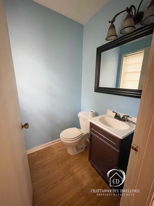 Building Photo - 3135 Leafmore Dr