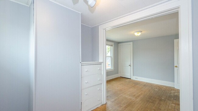 Building Photo - 1441 S State St