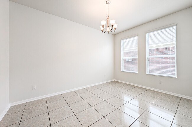 Building Photo - 10914 Chestnut Path Way