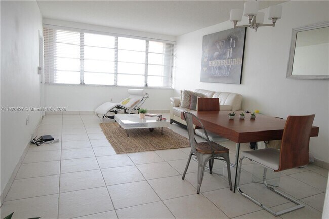 Primary Photo - 1591 NE Miami Gardens Dr