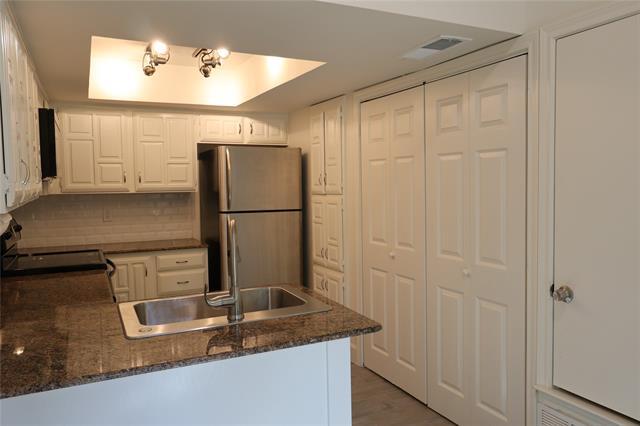 Building Photo - 14151 Montfort Dr